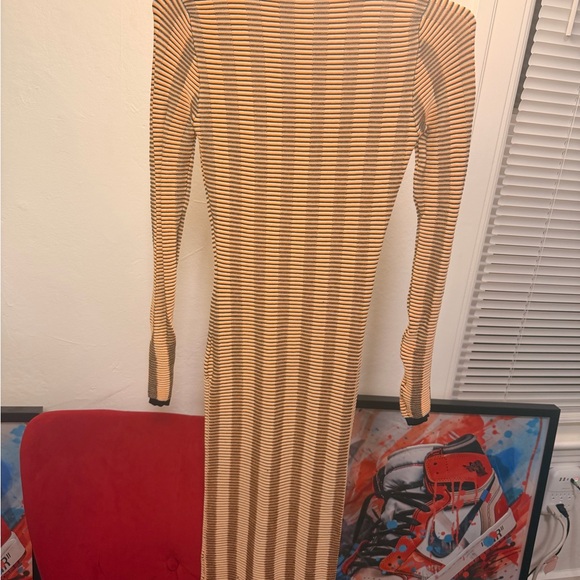 AKIRA Long-Sleeve Striped Ribbed Midi Dress in Yellow and Black - Picture 2 of 4